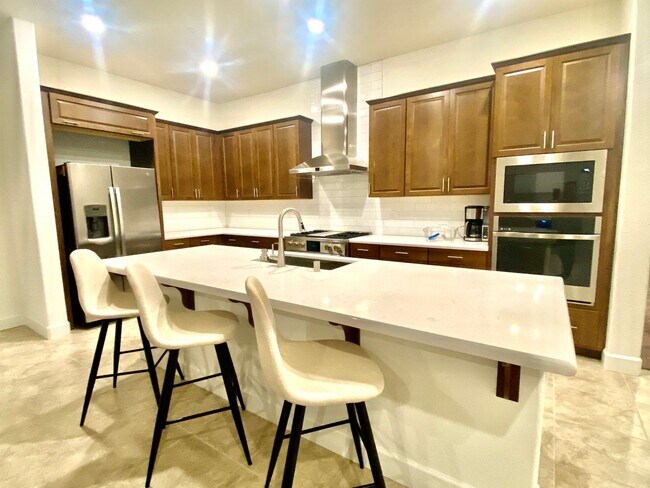 Building Photo - FULLY FURNISHED - ALMOST NEW 4 BED, 2.5 BATHS, 2 CAR GARAGE, 1 STORY IN NORTH LAKE COMMUNITY, NOR...