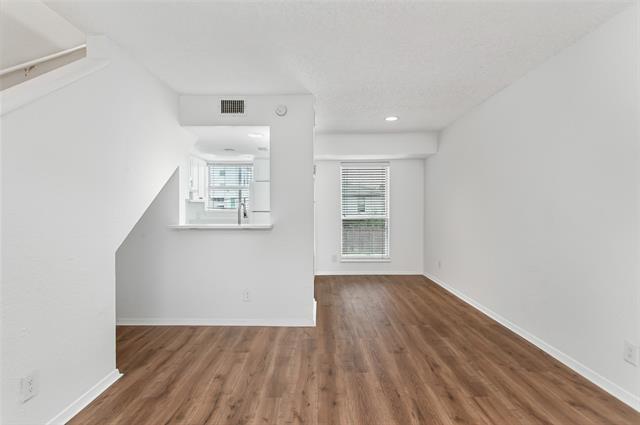 Building Photo - 1901 N Fitzhugh Ave