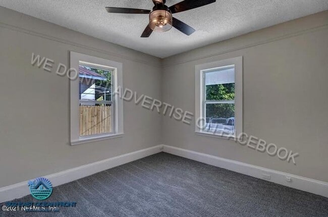 Building Photo - Lovely 2 bedroom / 1 bathroom home now ava...