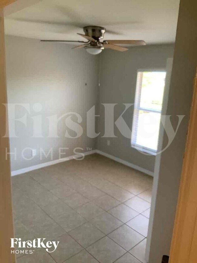 Building Photo - 218 Blackstone Dr