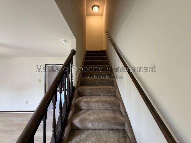 Building Photo - 5145 Cottonwood Ct