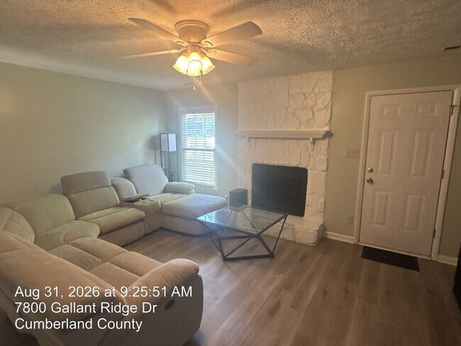 Building Photo - 7800 Gallant Ridge Dr