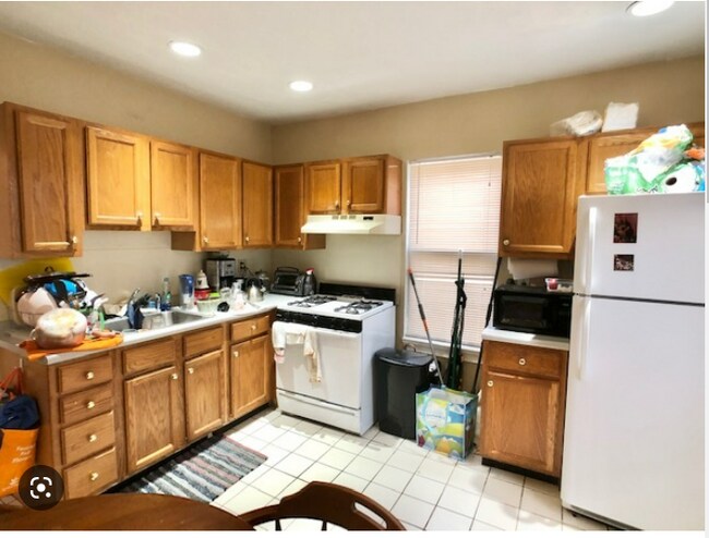 Primary Photo - 135 Marcella St