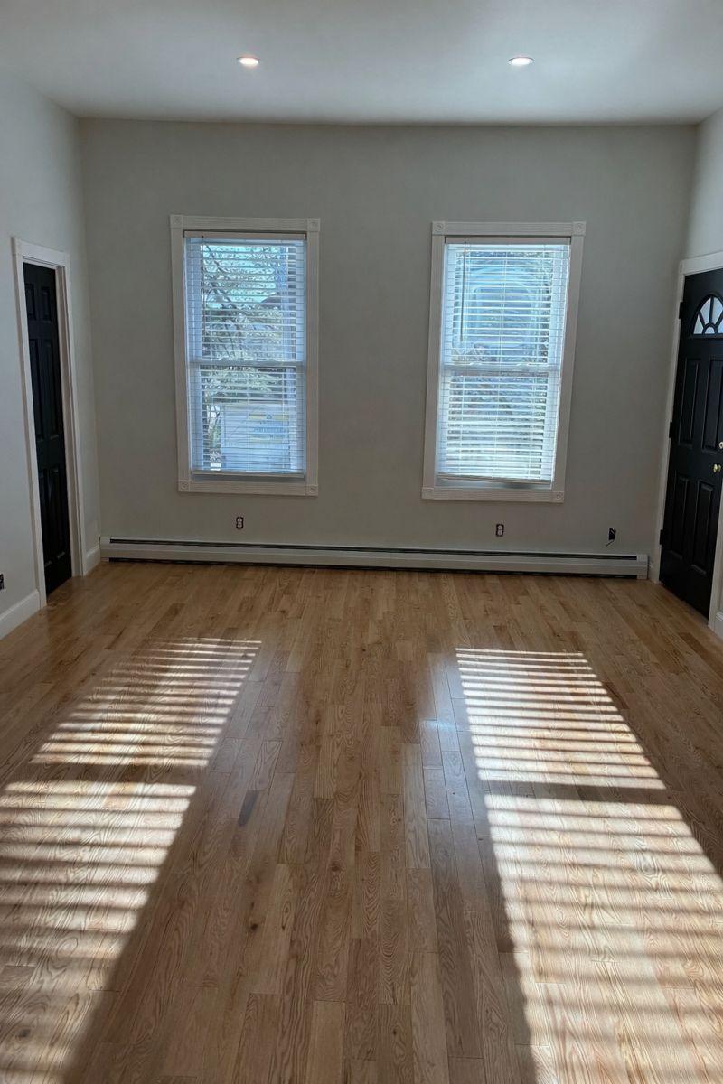 Building Photo - 706 Beech St