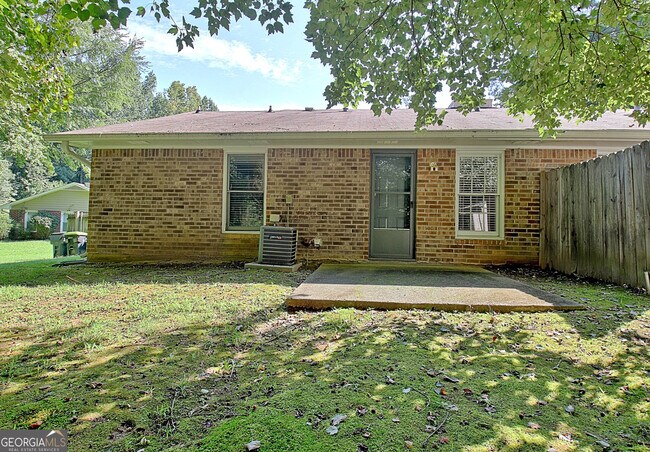 Building Photo - 150 Hill Chase Ct
