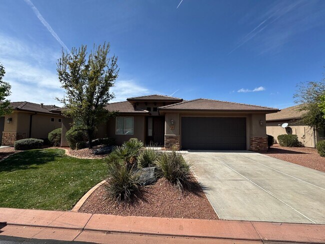 Building Photo - Highly Desirable Lakota Ridge!