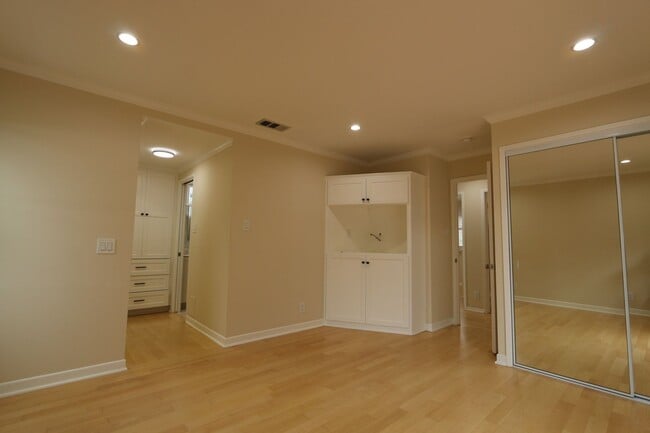 Building Photo - Westchester Home in Kentwood Neighborhood