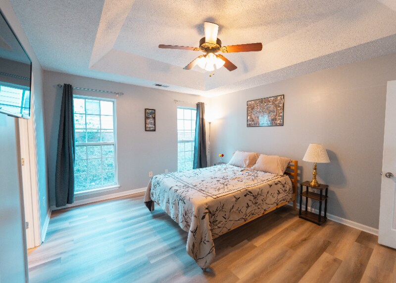 Building Photo - 7401 Starvalley Dr