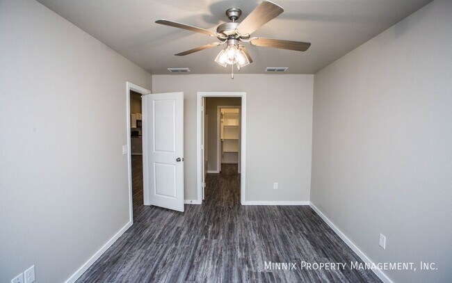 Building Photo - 2102 Langford Ave