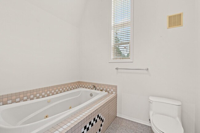 Building Photo - Just Reduced and READY NOW!! - Amazing Sce...