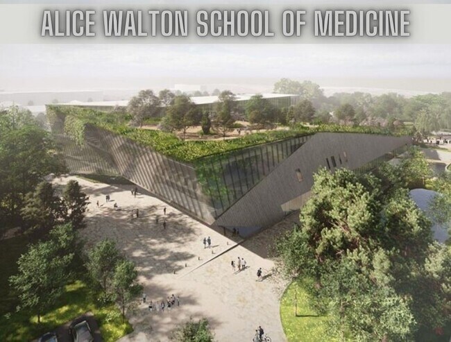 Building Photo - 707 NE Hts Ln