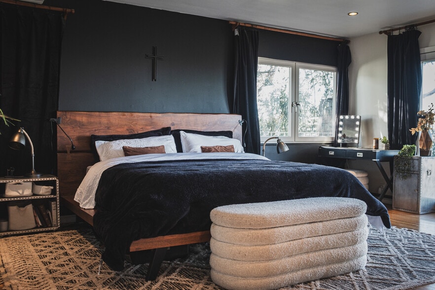 Building Photo - 2050 Cyprean Dr