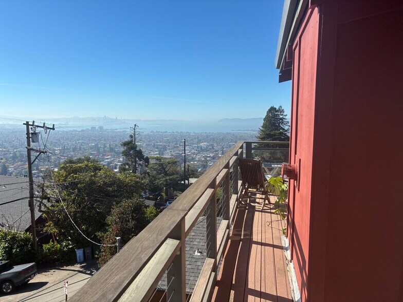 Building Photo - 365 Panoramic Way