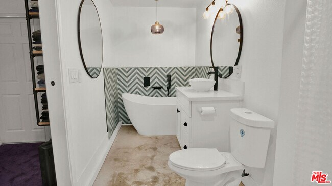 Building Photo - 26776 CA-189