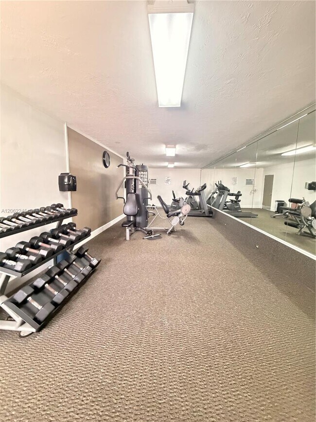 Building Photo - 2270 NE 68th St
