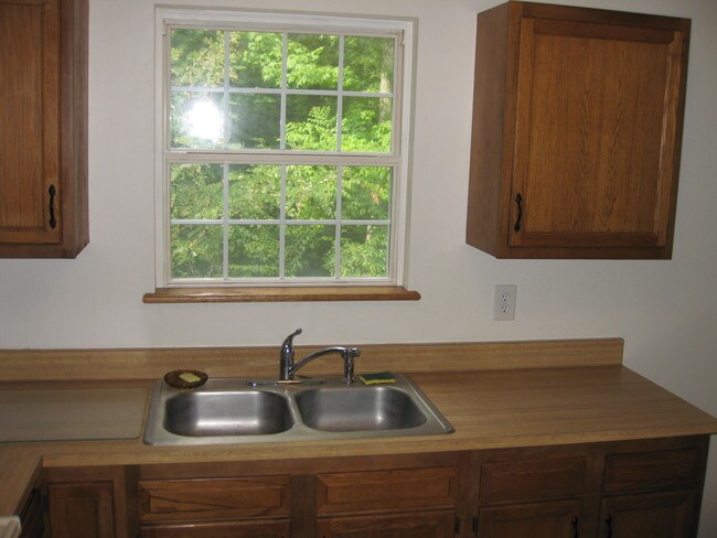 Kitchen - 3420 Allday Rd