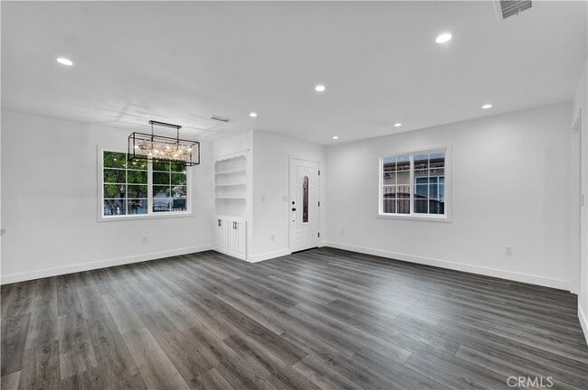 Building Photo - 7841 Beck Ave