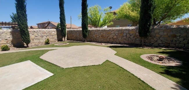 Building Photo - 14258 Pacific Point Dr