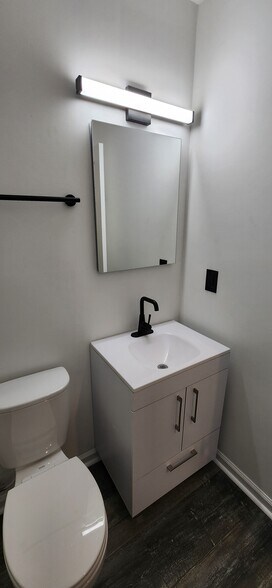 Bathroom - 2110 Twin Ave