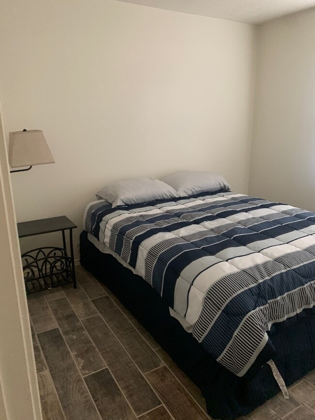 Building Photo - 2315 N Juniper Ln