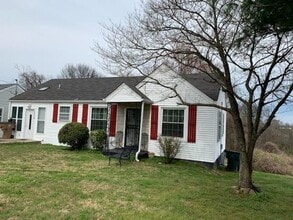 Building Photo - Cute home on quiet street
