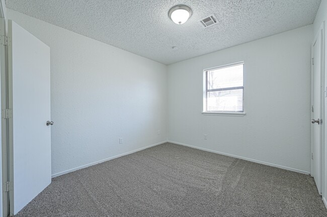 Building Photo - 10906 Penrith Ln