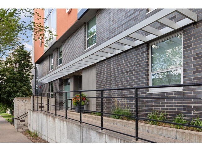 Building Photo - 730 N 4th St