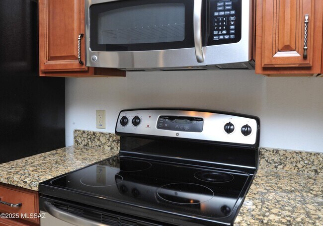 Building Photo - 6515 N Burro Creek Pl