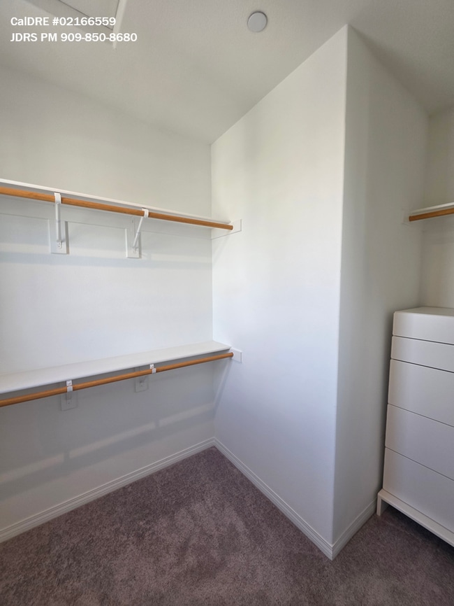 Building Photo - Irvine 2 Bedroom Condo