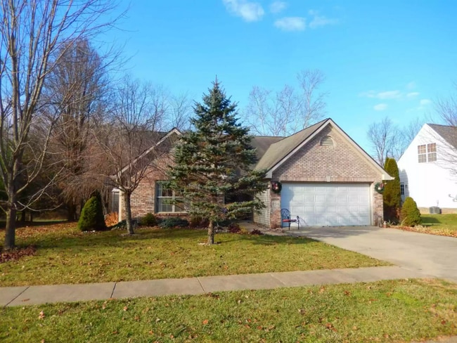 Building Photo - 894 Deer Run