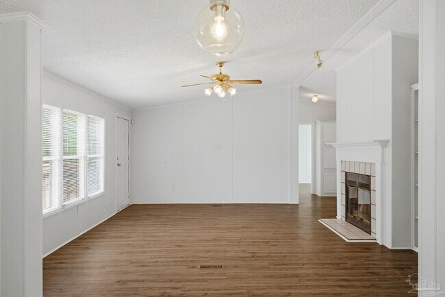Building Photo - 8865 Ashland Ave