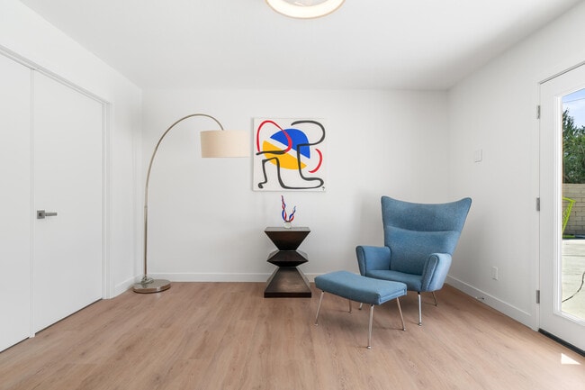 Building Photo - 2627 N Cerritos Rd