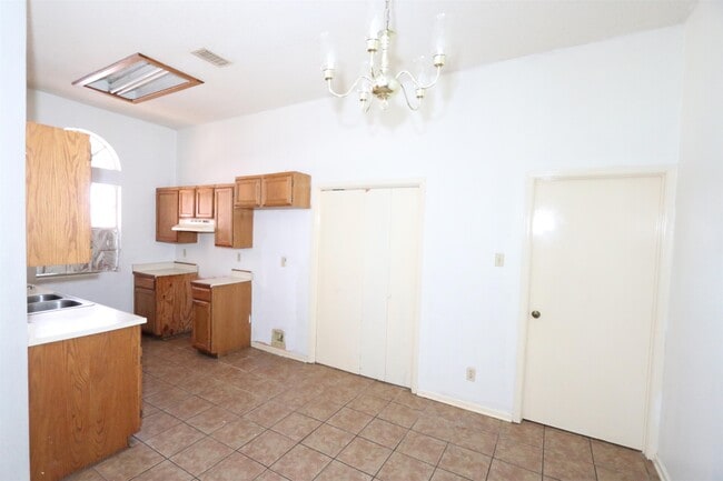 Building Photo - 115 Allen Dr
