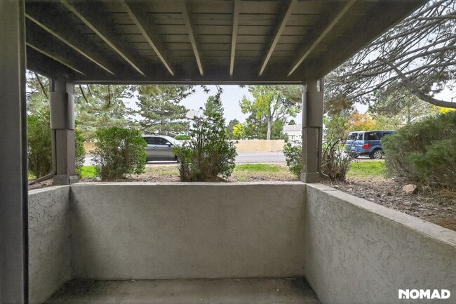 Building Photo - 17403 E Mansfield Ave