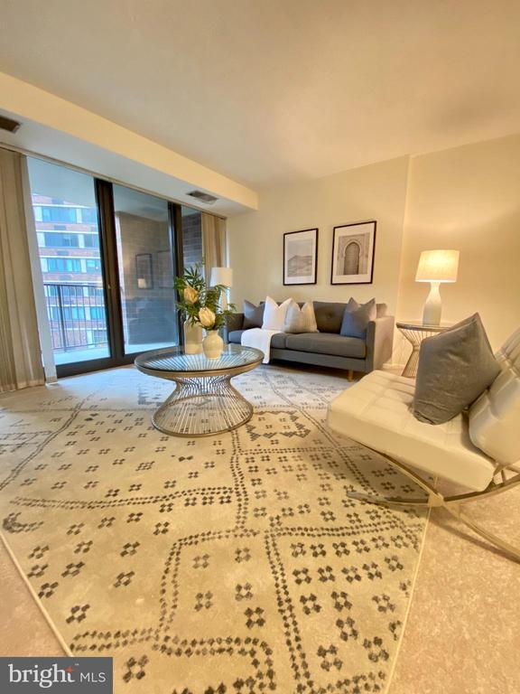 Building Photo - 1420 Locust St