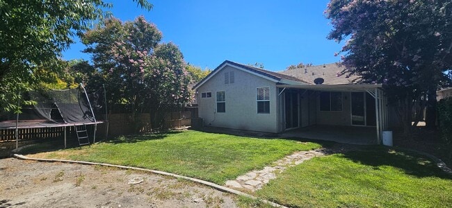 Building Photo - 5796 Bridgecross Dr