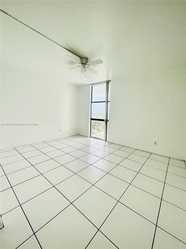 Building Photo - 13499 Biscayne Blvd