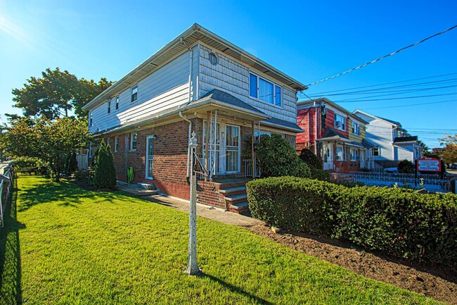 Primary Photo - 8922 Avenue L