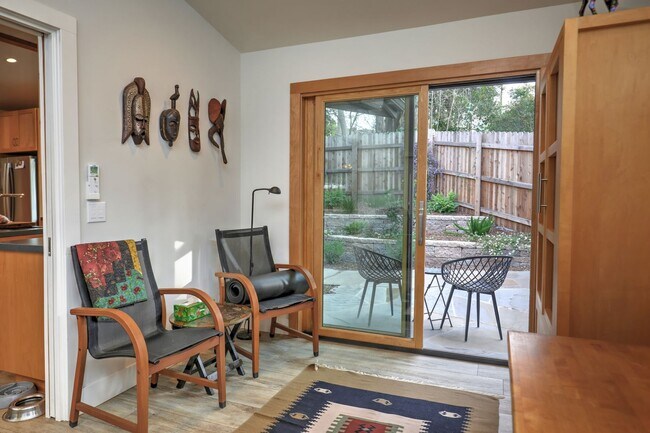 Building Photo - Furnished Mesa Hideaway!