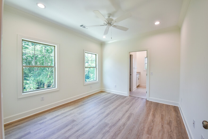 Building Photo - 19 18th St