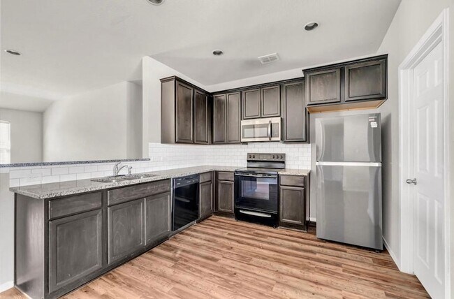 Building Photo - 322 Franchi Wy