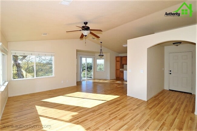 Building Photo - 19531 Prospect Peak Ct