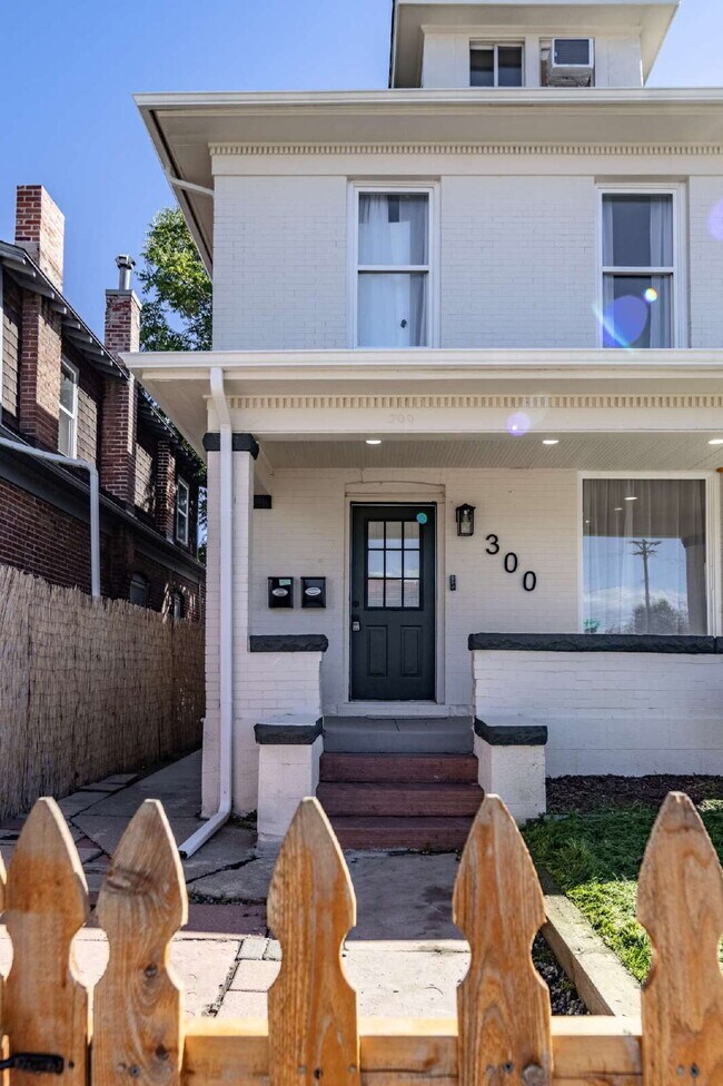 Building Photo - "COMING SOON" Stunning Remodeled Patio Hom...