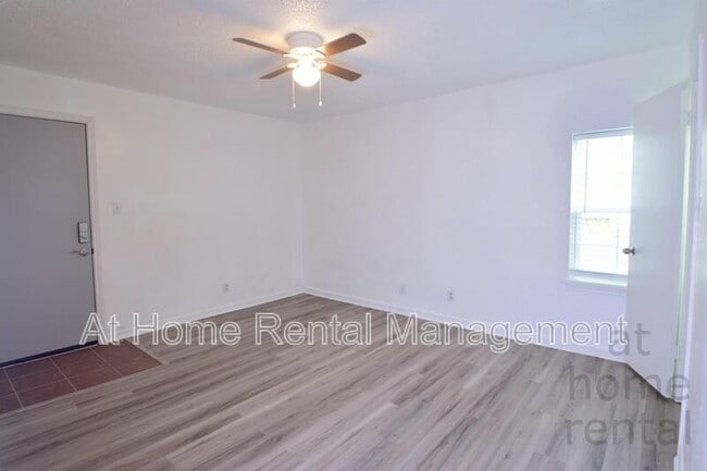 Building Photo - 6601 S Zunis Ave