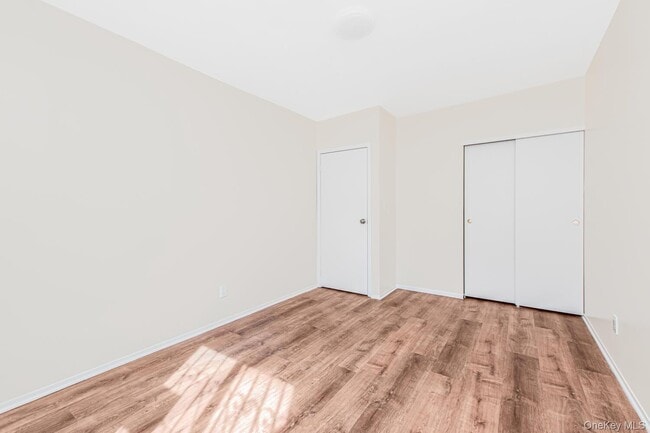 Building Photo - 162 Ellery St