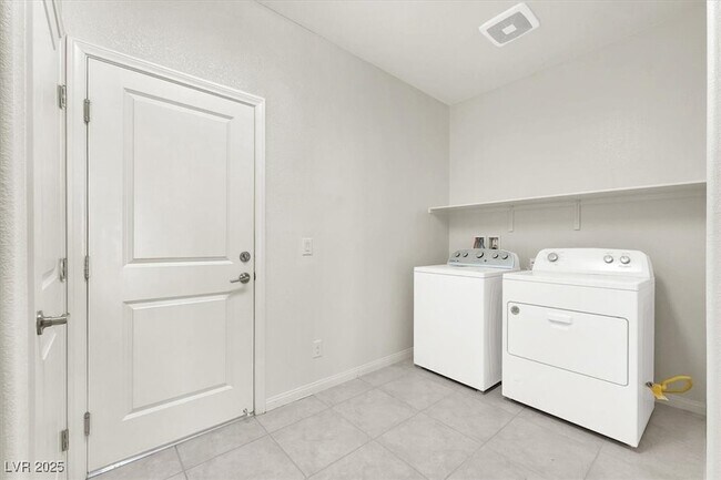 Building Photo - 4709 N Park St