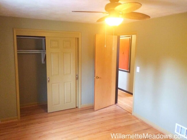 Building Photo - Amazing 4 Bedrooms, 2 Bathrooms, House in ...