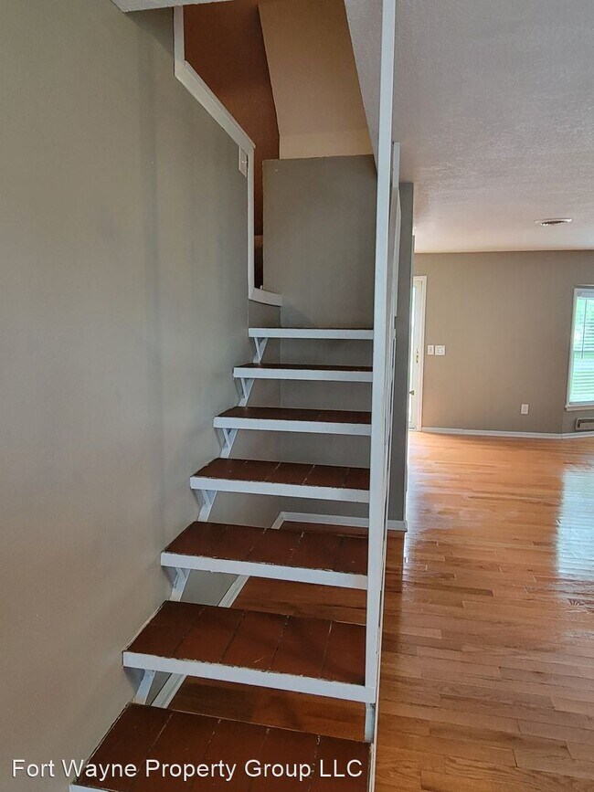 Building Photo - 3 br, 2 bath House - 4332 Wyandotte Dr