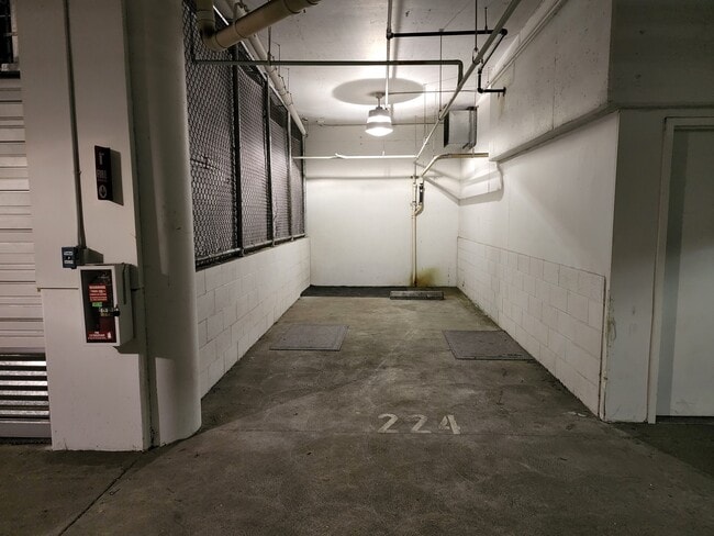 Building Photo - 356 Santana Row