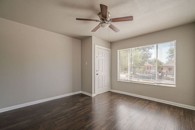 Building Photo - 2323 Arbor Pl